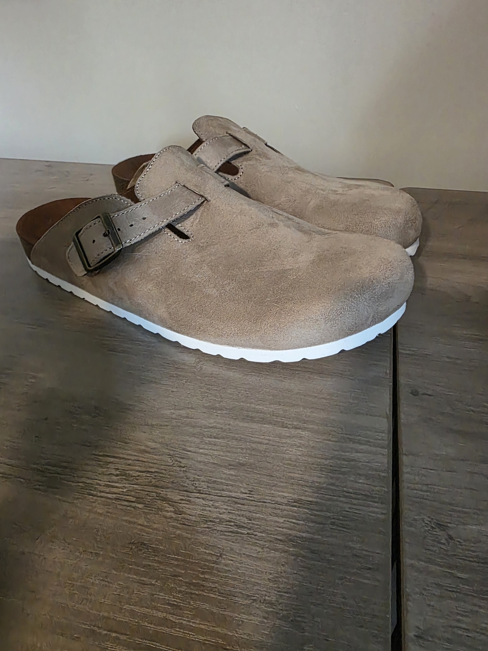 Womens Cliff-white Moutain Clog With Adjustable Strap NWOT